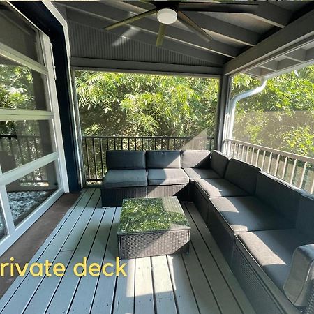 Normalbnb - 2 Blocks From Restaurants, Bars, Hospital 아테네 외부 사진