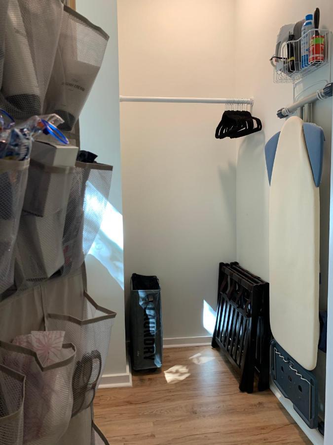 Normalbnb - 2 Blocks From Restaurants, Bars, Hospital 아테네 외부 사진
