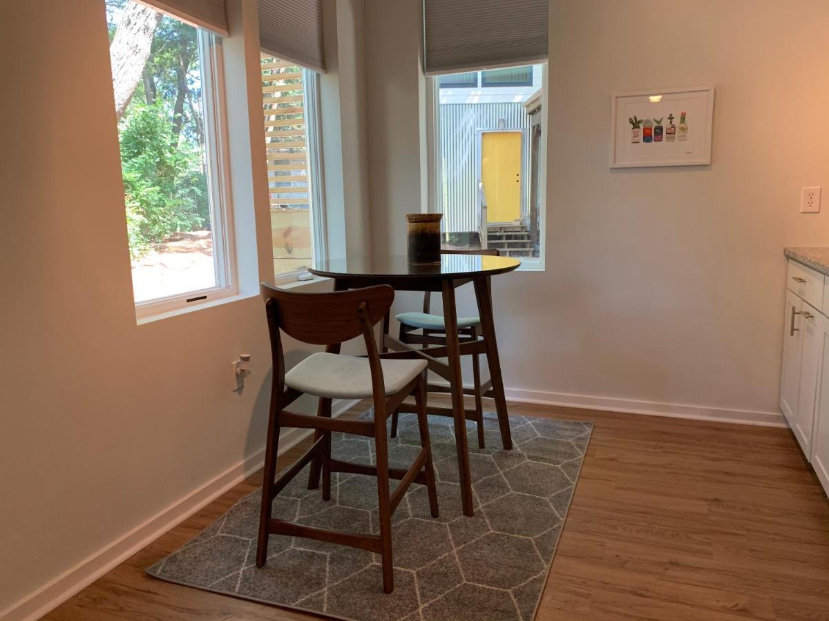 Normalbnb - 2 Blocks From Restaurants, Bars, Hospital 아테네 외부 사진