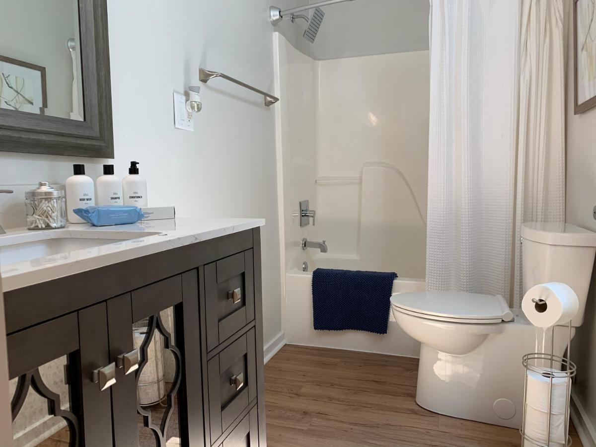 Normalbnb - 2 Blocks From Restaurants, Bars, Hospital 아테네 외부 사진