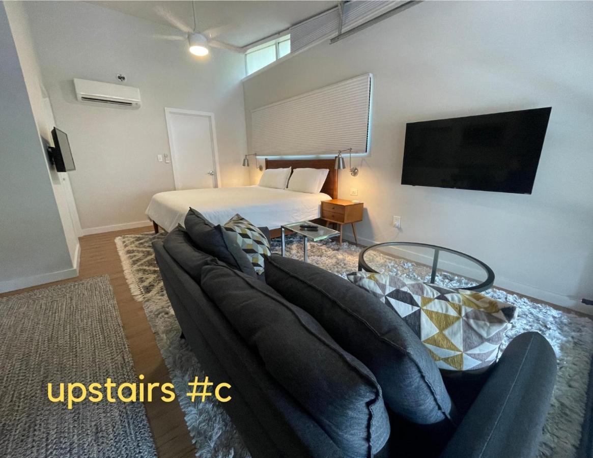 Normalbnb - 2 Blocks From Restaurants, Bars, Hospital 아테네 외부 사진