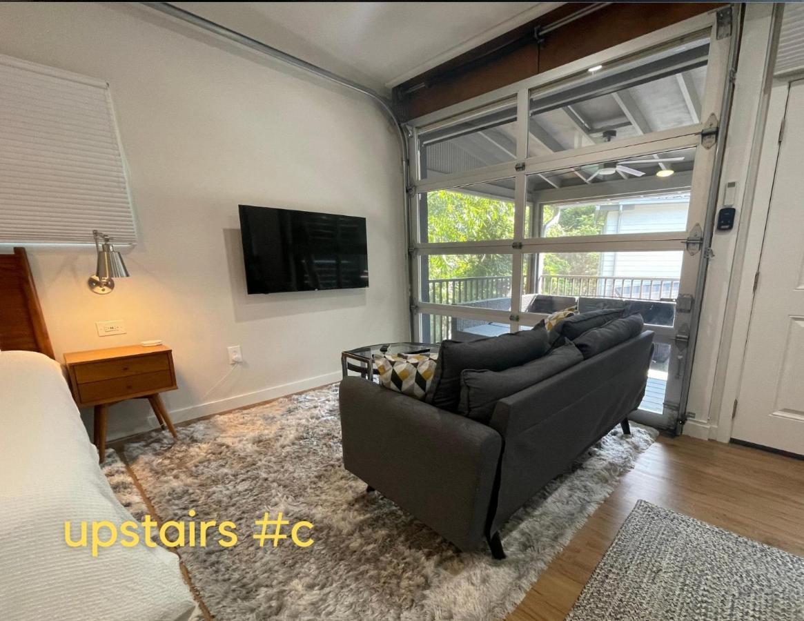 Normalbnb - 2 Blocks From Restaurants, Bars, Hospital 아테네 외부 사진
